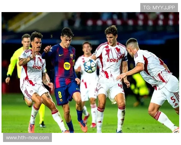 奥林匹亚科斯2-1逆转阿贾克斯，定位球战术成转折点